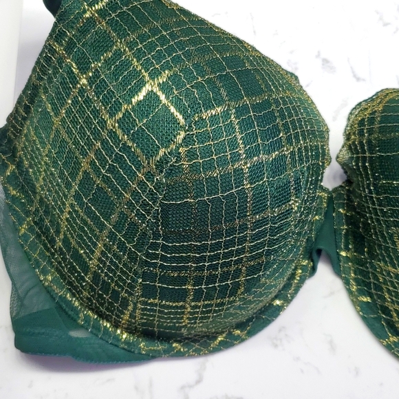 Victoria's Secret 36DDD Demi Bra, Emerald Green w/ Golden stitching 😍 Like New - Picture 12 of 15